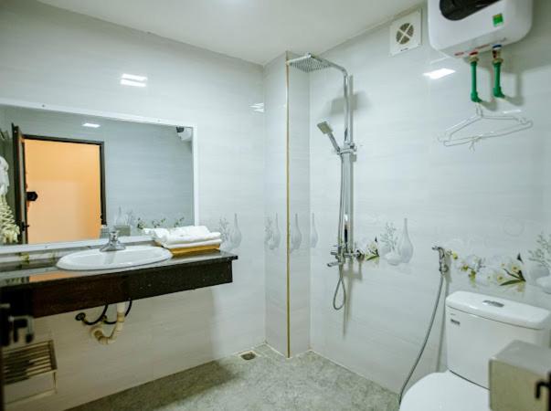 Quynh Trang Hotel Thuy Nguyen Eksteriør billede